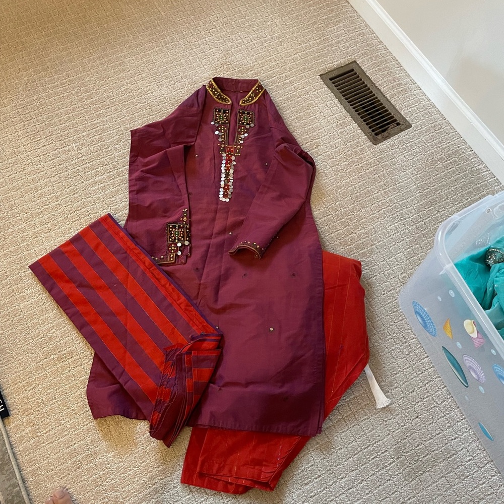 3 piece shalwar kameez size medium